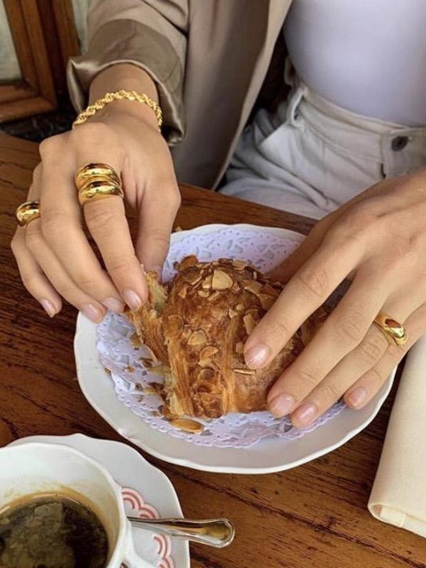 Gold ring + Gold bracelet + breakfast